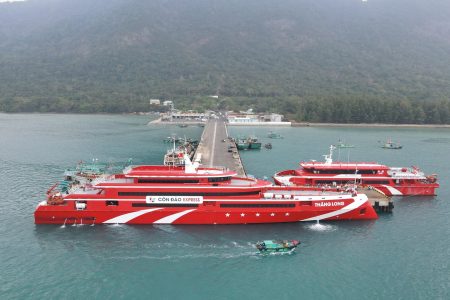 FERRY PORT TRAN DE TO CON DAO